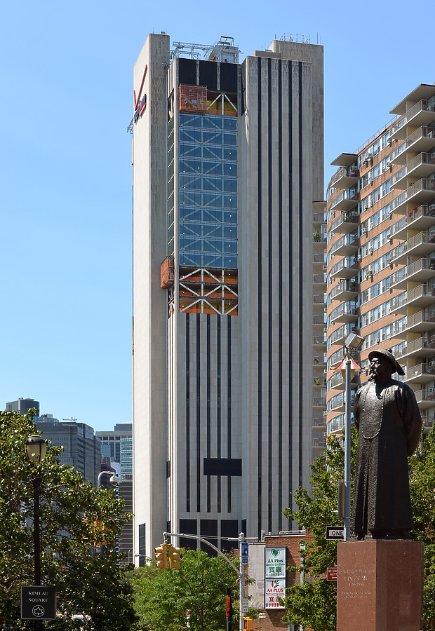 375 Pearl Street by John W. Cahill