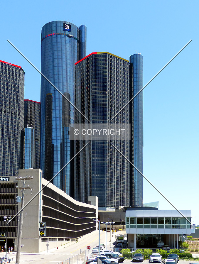 Renaissance Center 400 Tower by Nate Lindsey