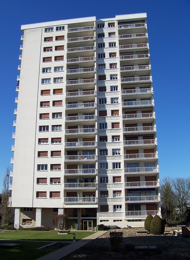 8 Résidence De Lattre de Tassigny by Florian Barbier