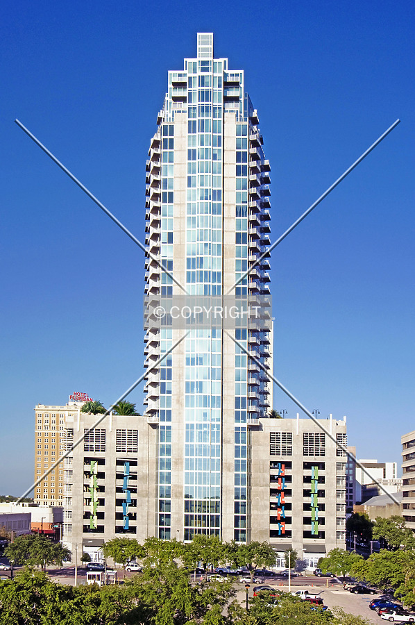 Element by Jorge Molina