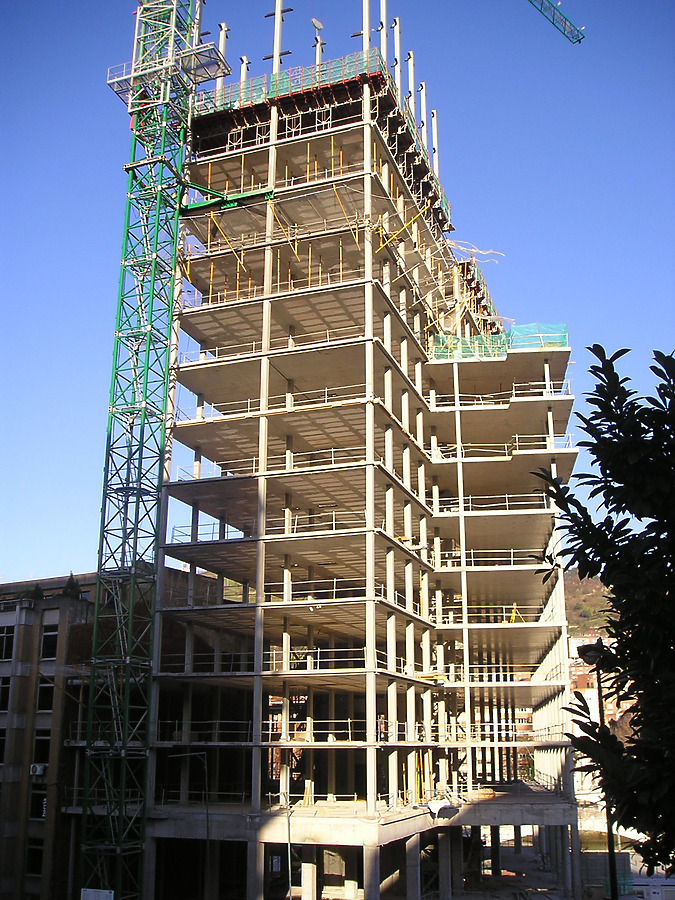 Isozaki Atea I by Mikel Allende