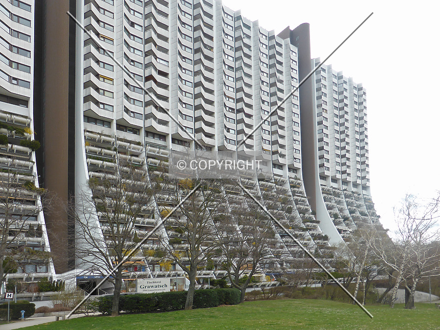 Wohnpark Alterlaa - Block C1-C4 by Nephilim
