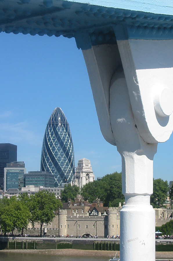 30 St Mary Axe by Jonathan Smith