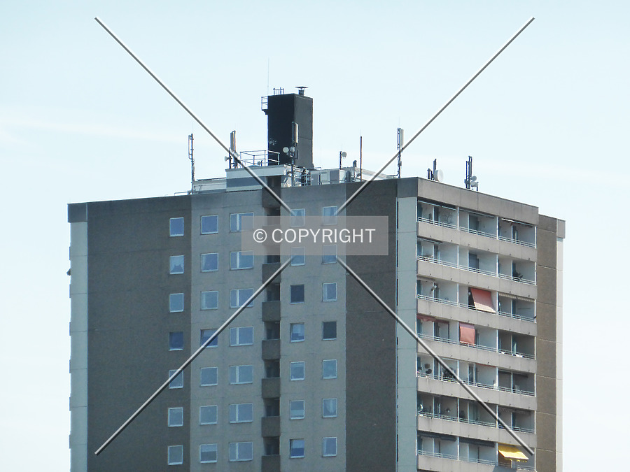 Waldgartenstraße 32 by Nephilim