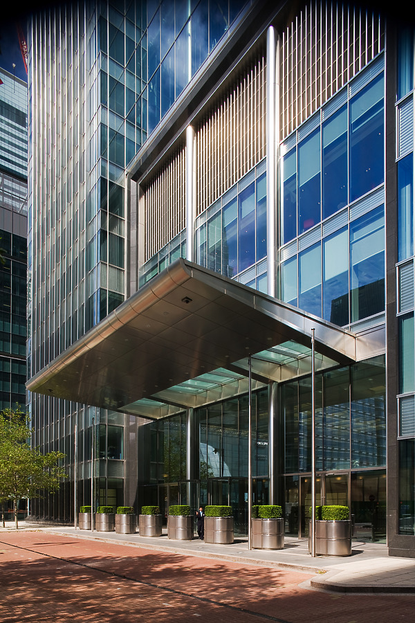 One Churchill Place by Pavel Toczynski