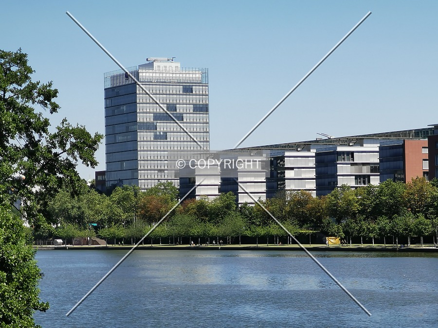 Allianz-Kai by Nephilim