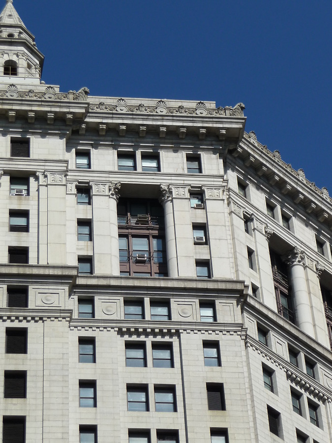 Manhattan Municipal Building by Nate Lindsey