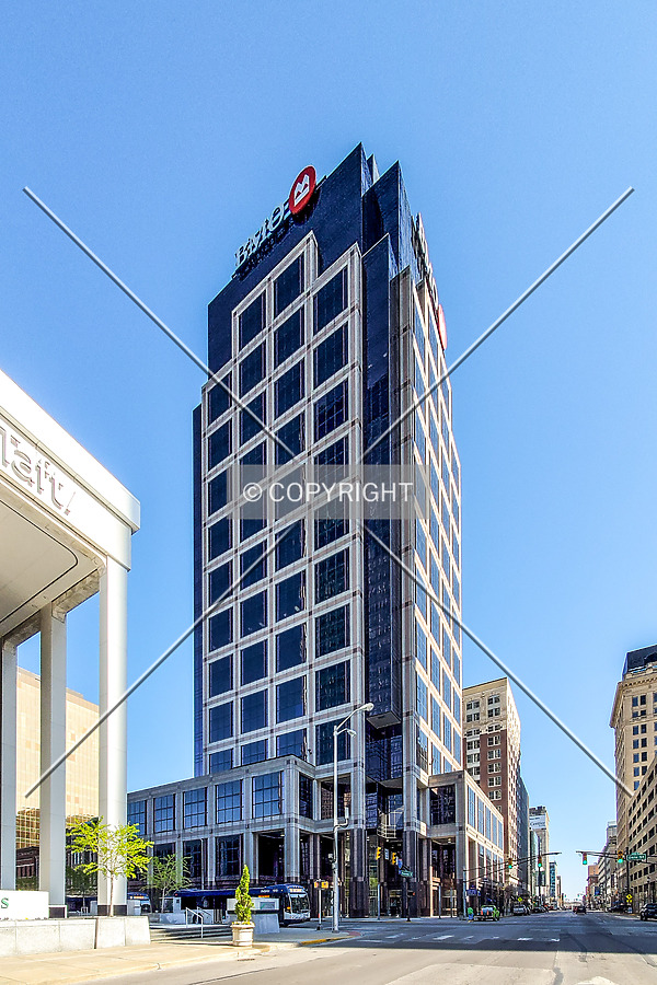BMO Harris Bank Plaza by Ryan Hildebrand