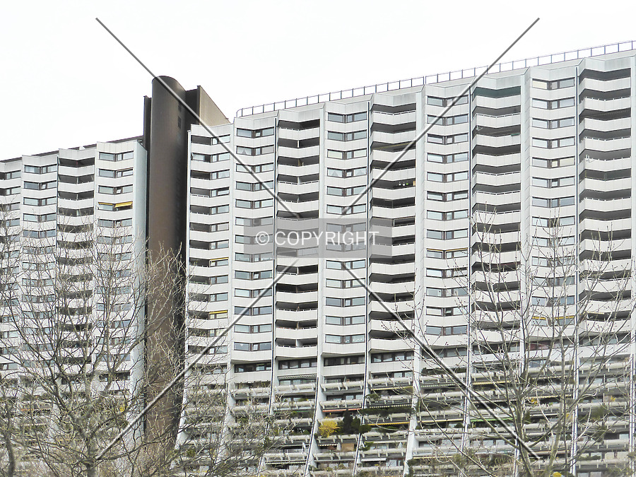 Wohnpark Alterlaa - Block C1-C4 by Nephilim