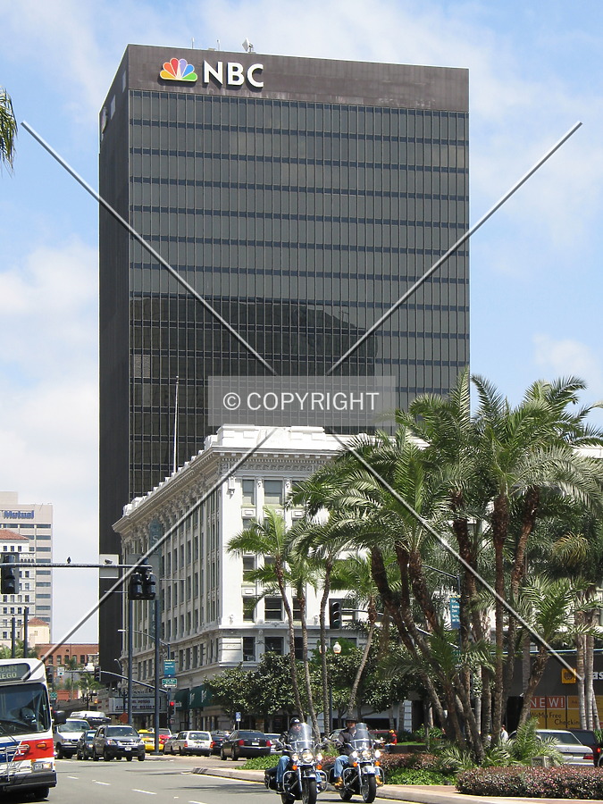 225 Broadway by Emmanuel D.