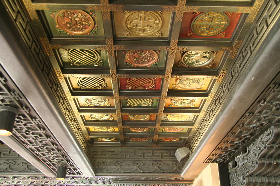 Smith Tower by Pavel Toczynski