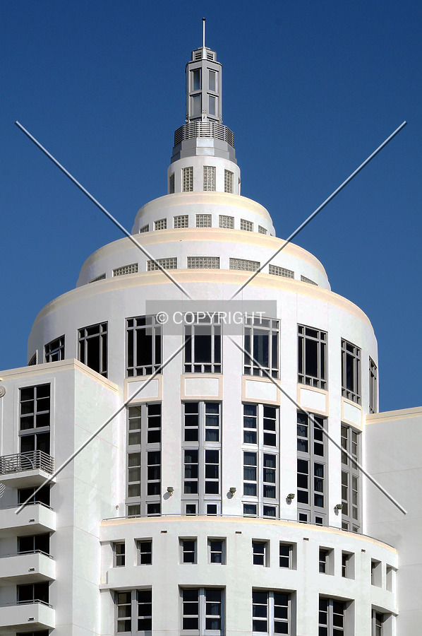 Loews Miami Beach Hotel South Beach by Jorge Molina