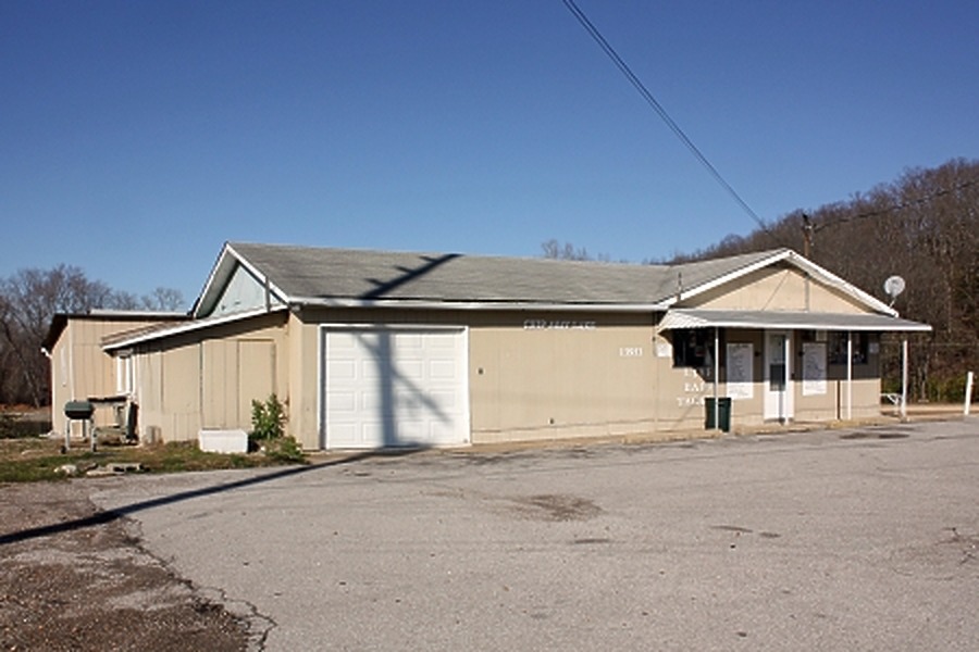 Chip-Away Lake & Bait Shop by Ryan Hildebrand