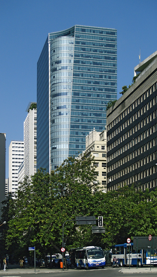 Torre Almirante by Cesar Serrano