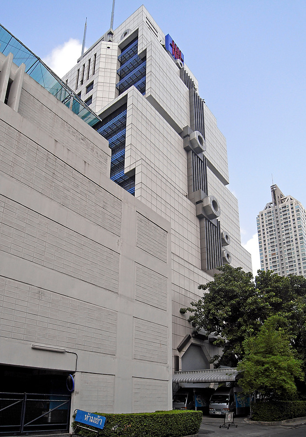 Bank of Asia Tower by Horst Kiechle