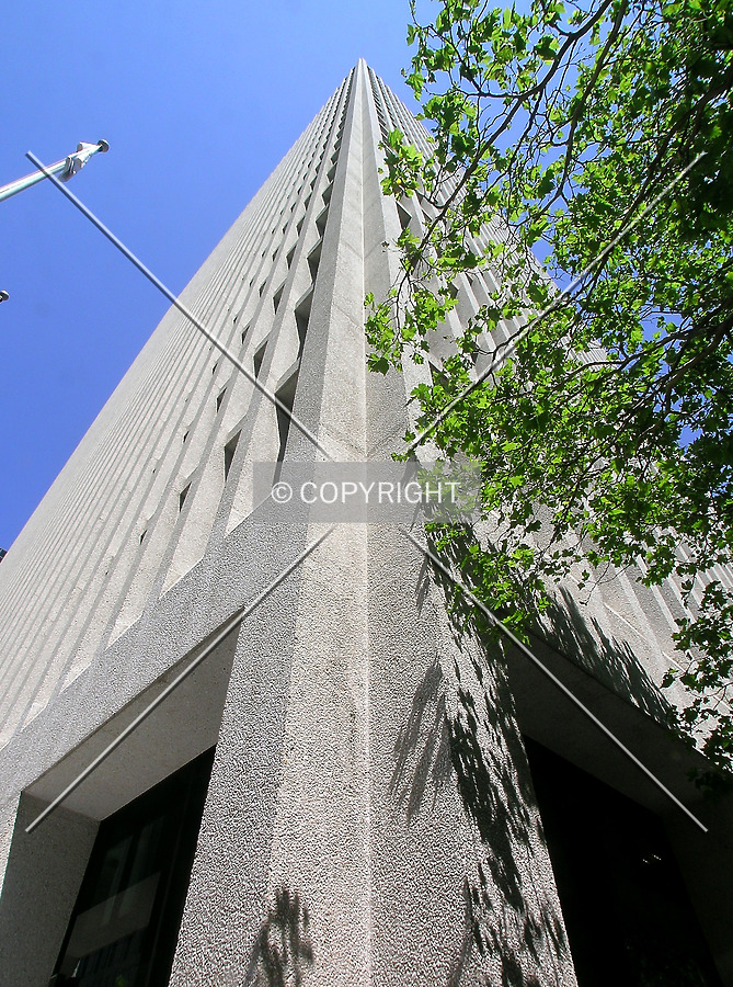Standard Insurance Center by Serdica