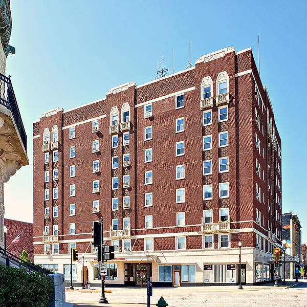 Lincoln-Douglas Apartments by Ryan Hildebrand