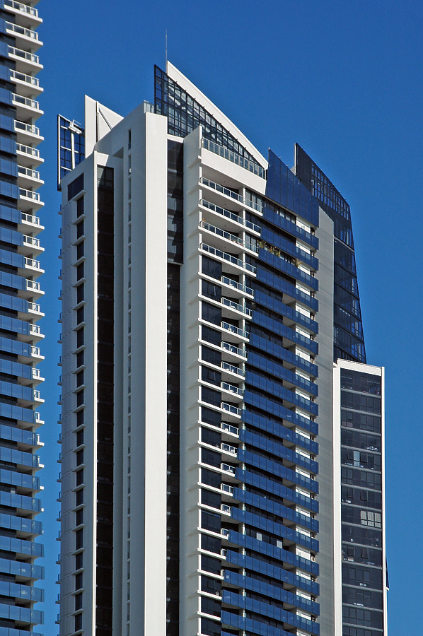 Circle on Cavill South Tower by John Bek