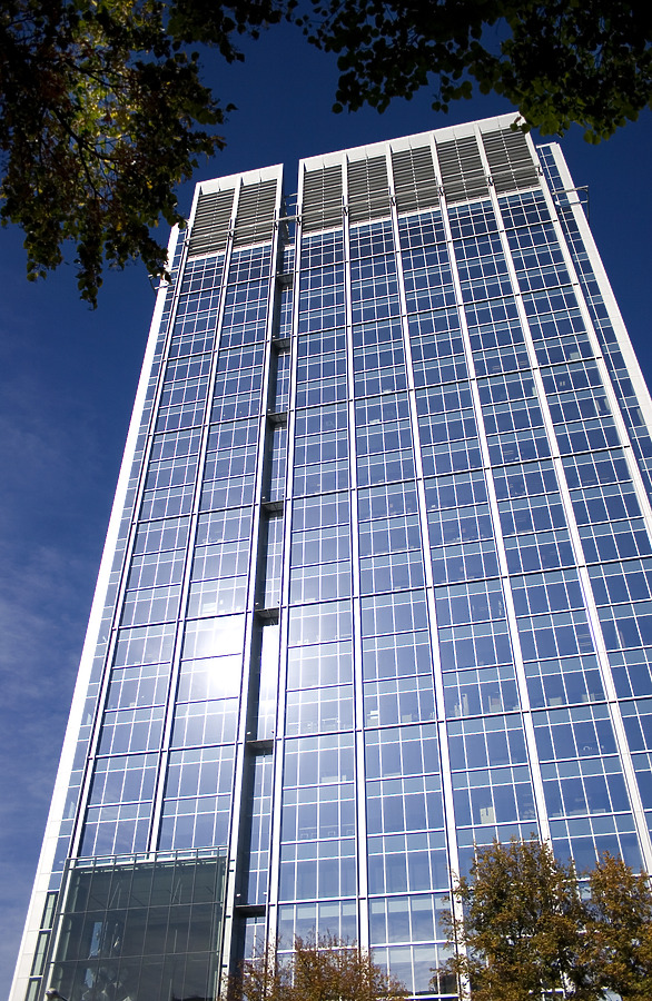 US Bank Tower by Jim Schwartz