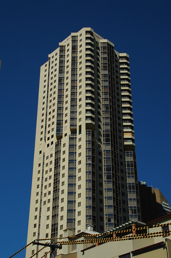 Quay West Apartments by John Bek
