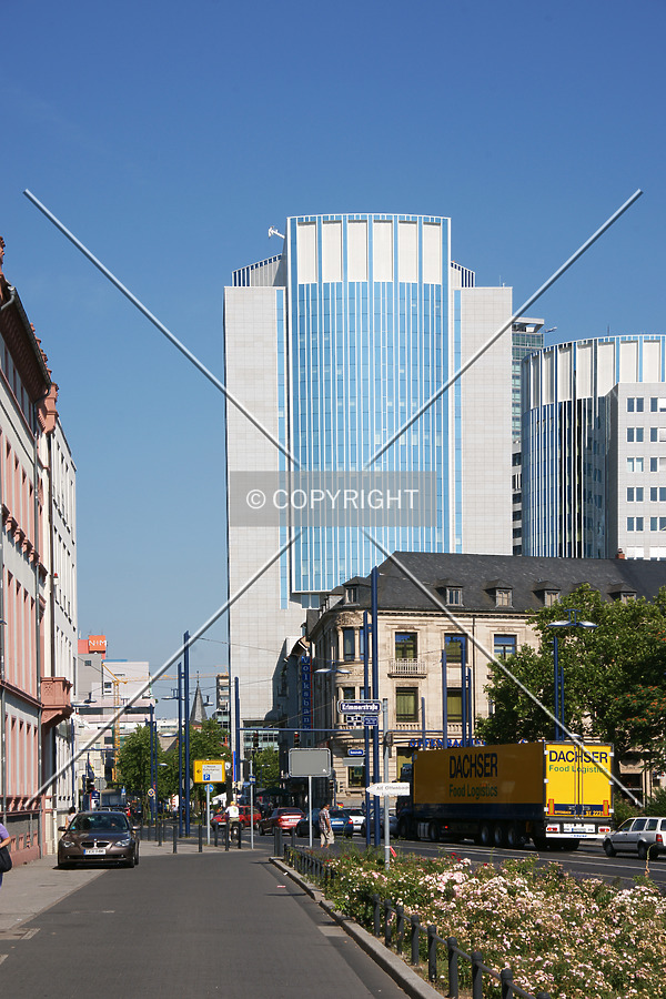 Haus der Wirtschaft - Turm 1 by Nephilim