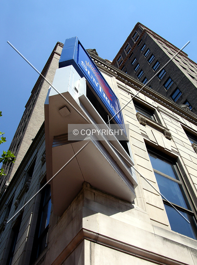 Kanawha Valley Building by Chris Patriarca