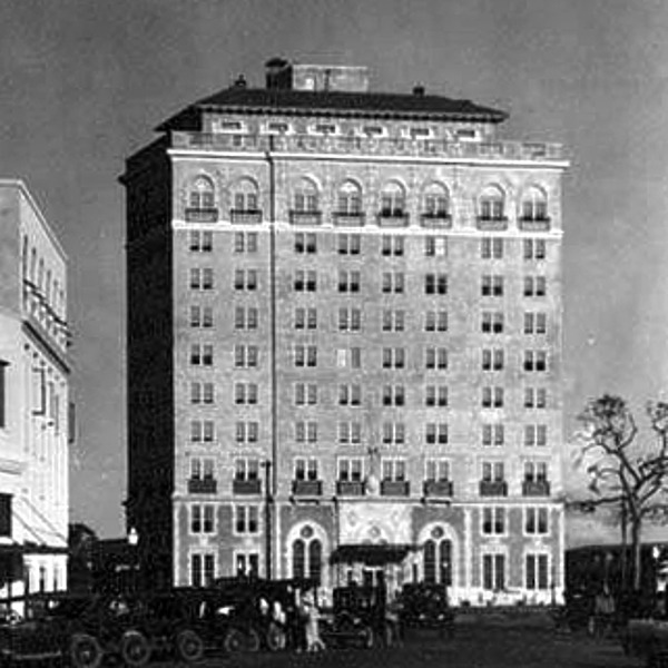 Sarasota County Terrace Building by Burgert Brothers/ Courtesy, Tampa-Hillsborough County Public Library System