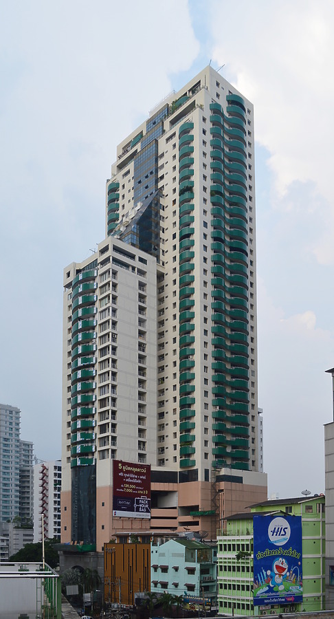 Las Colinas by Huopa