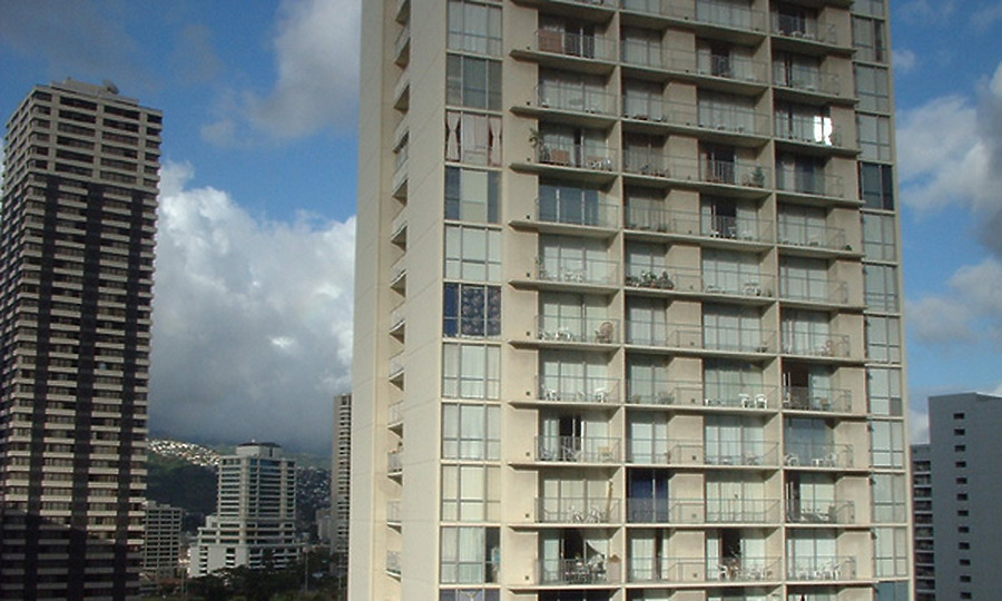 The Pavilion at Waikiki by James Peacock