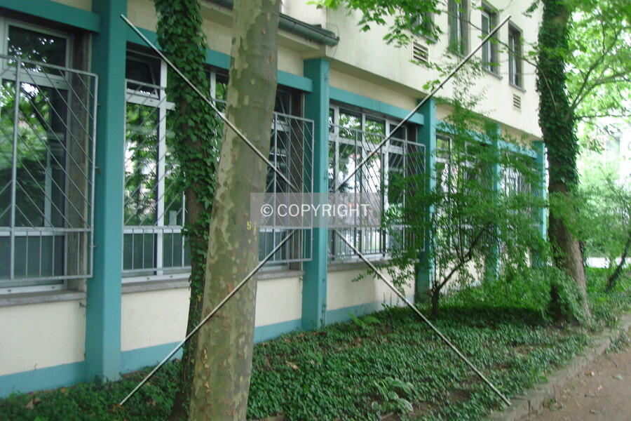 Holzhofallee 25