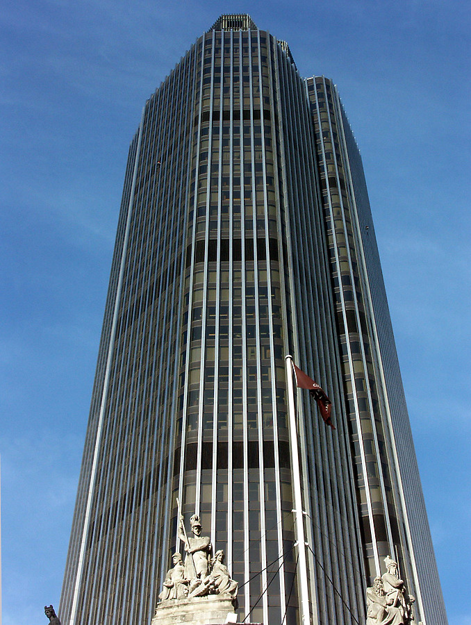 Tower 42 by Nate Lindsey