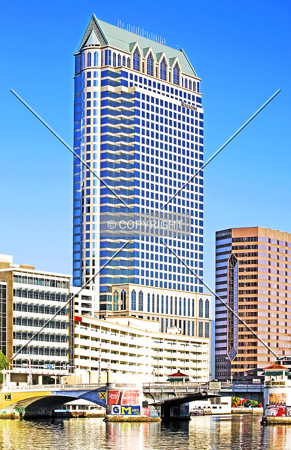 100 North Tampa by Jorge Molina