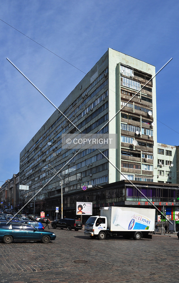 Volodymyrska Street 51/53 by Alexander Shutyuck
