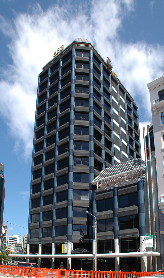 Two Hunter Street by John Bek