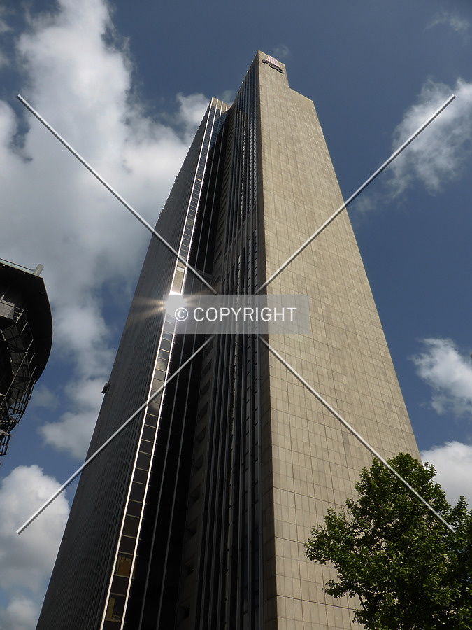 Frankfurter Büro Center by Nephilim