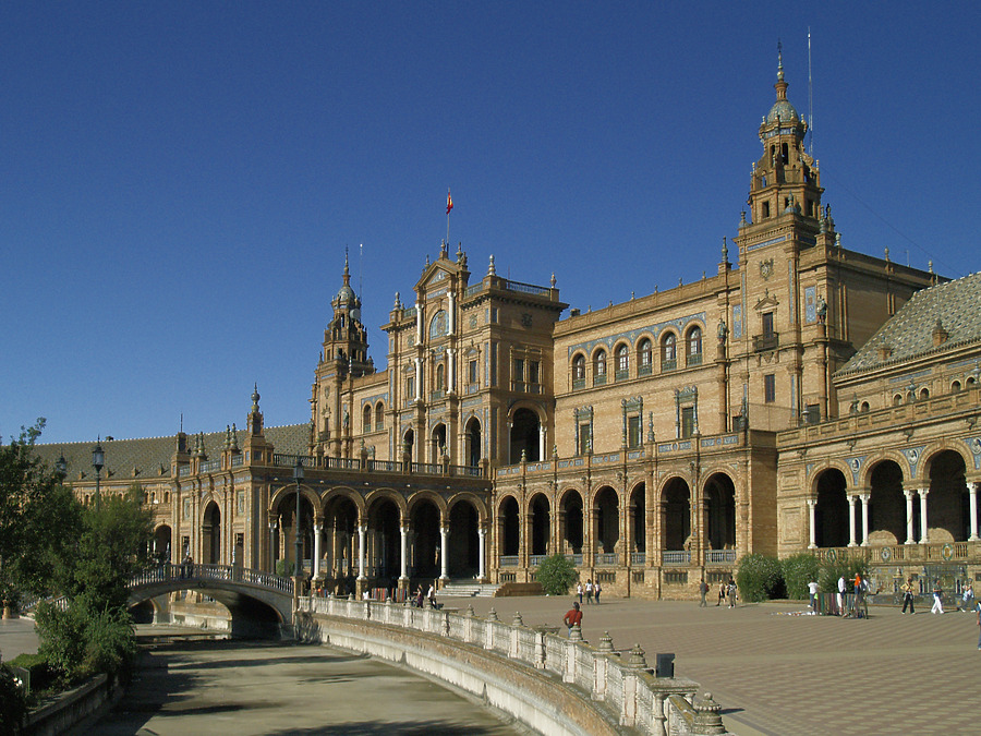 Palacio de España by Cesar Serrano