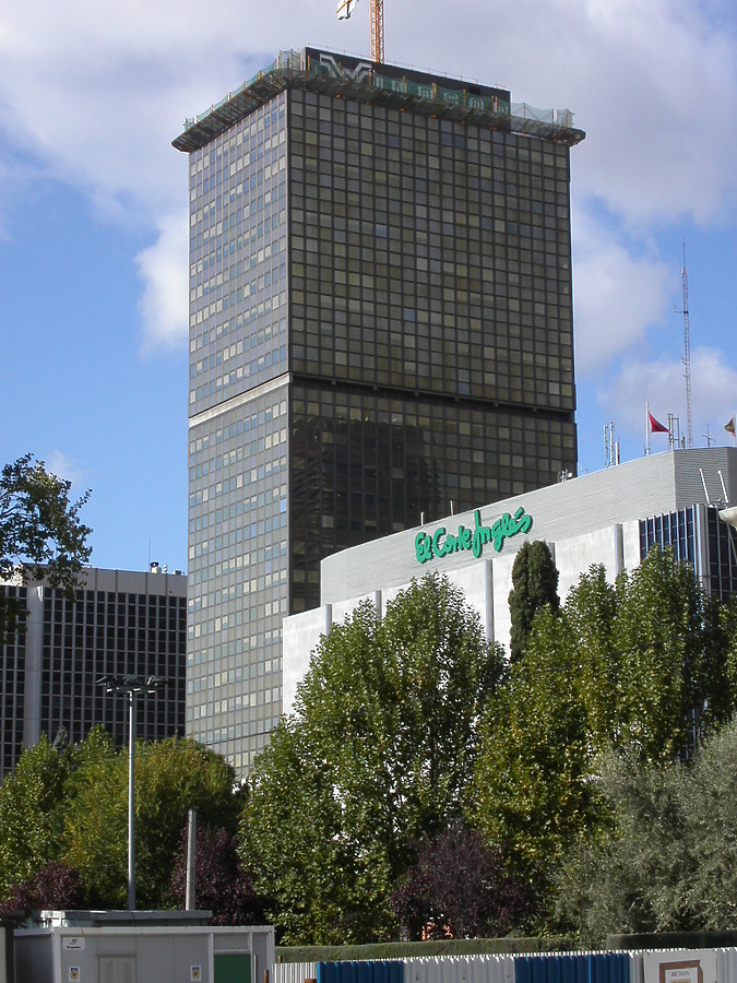 Edificio Windsor by Cesar Serrano