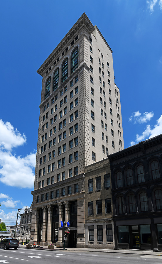 21c Museum Hotel Lexington by John W. Cahill