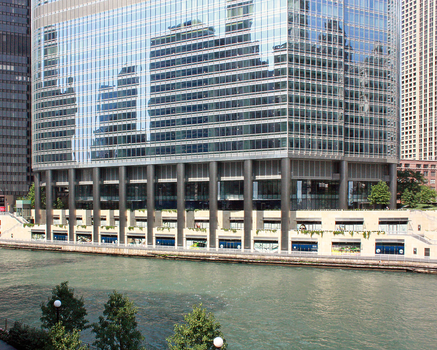 Trump International Hotel & Tower by Ryan Hildebrand