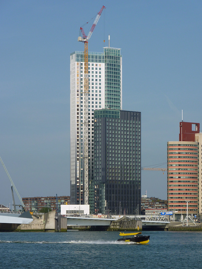 Maastoren by Michiel van Dijk