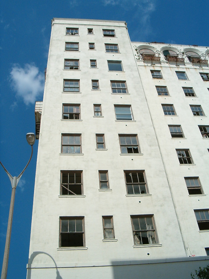 Hilton Capitol Center by Rodney Gunn