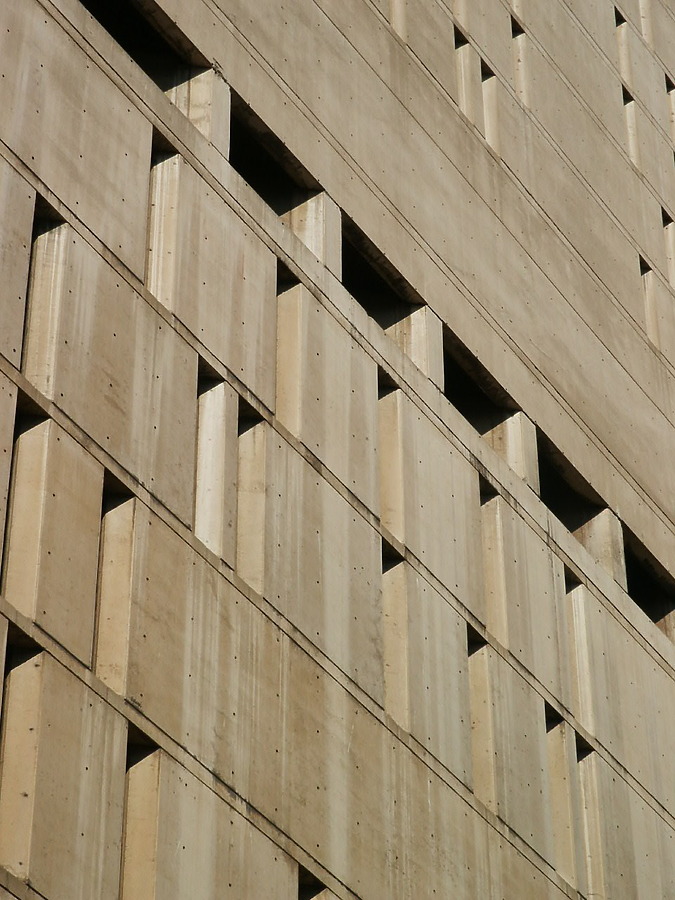 Metropolitan Correctional Center by Daniel Kieckhefer