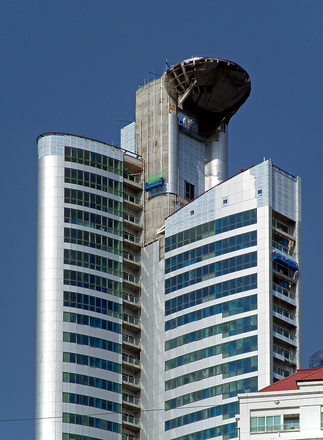 Millennium Residence 1 by Horst Kiechle
