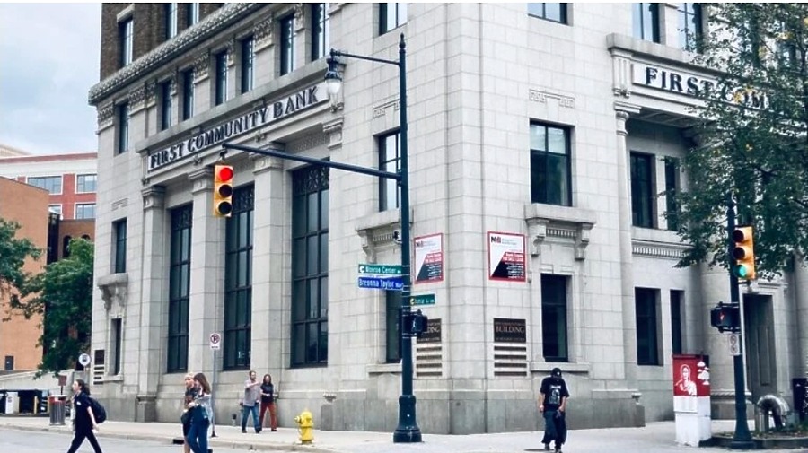 Select Bank Building by Joe Boomgaard, Crain’s Grand Rapids Business
