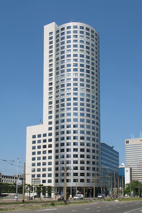 Weenatoren by Michiel van Dijk