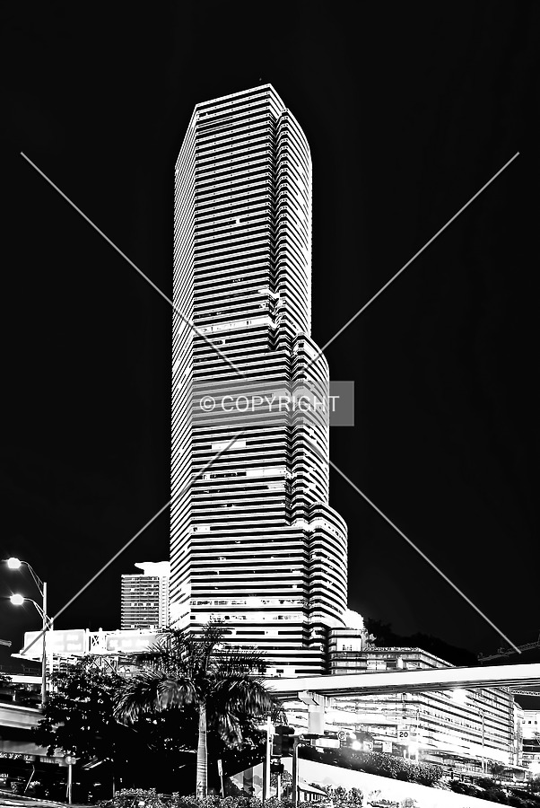 Miami Tower by Jorge Molina