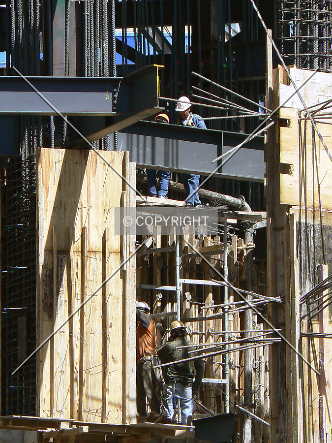 Plaza Residences by Luis Ibáñez