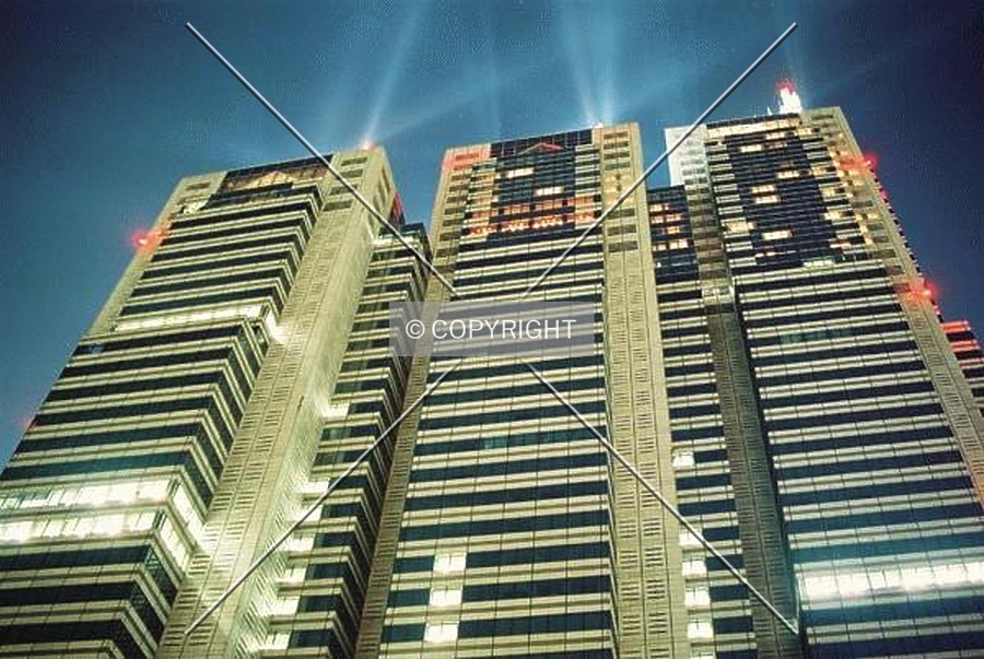 Shinjuku Park Tower by Andrew Stewart