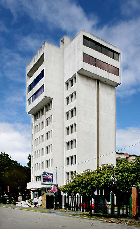 Edificio Torreblanca by Jim Schwartz