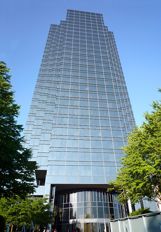 Metrotower II by Wilson Ling